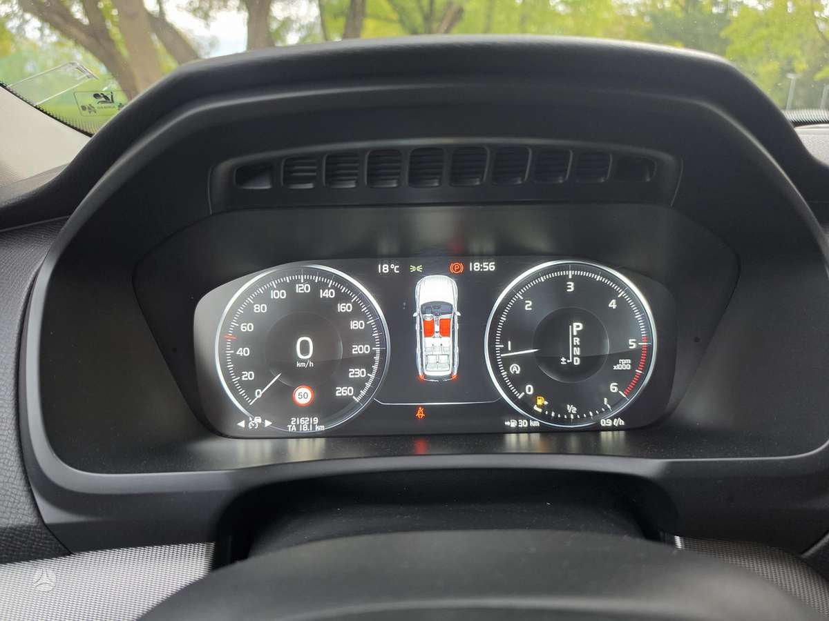 Volvo XC90 - 6