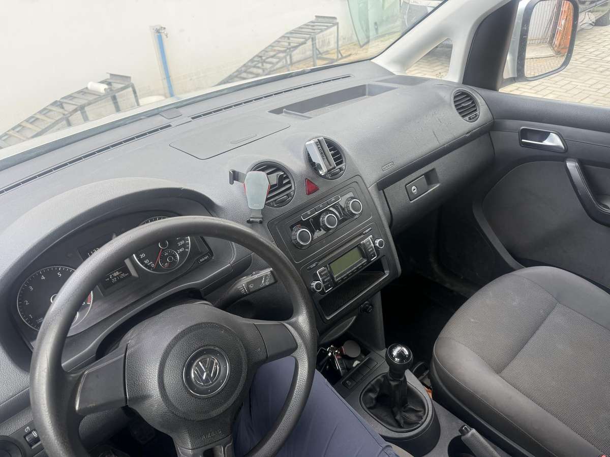 Volkswagen Caddy, 1.2 l., Хэтчбек