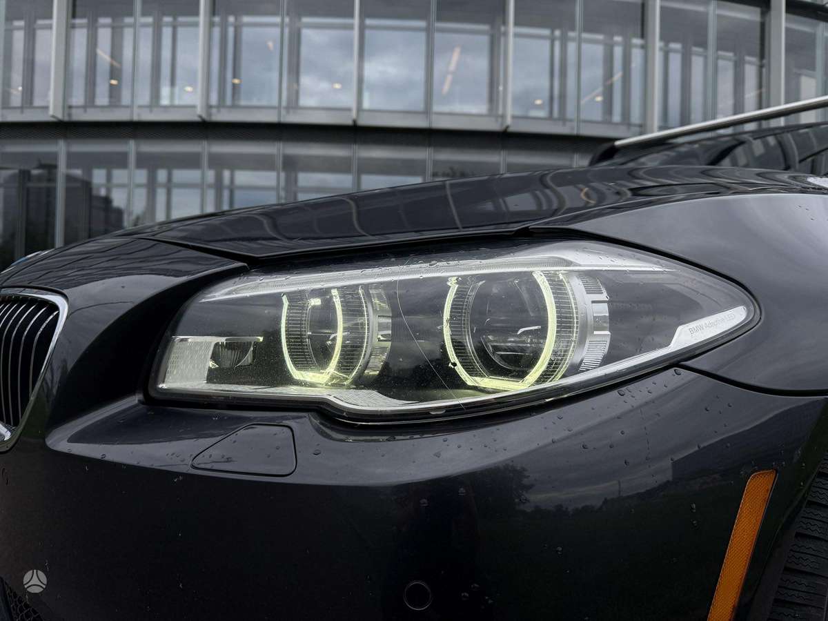 BMW 528, 2.0 l., Седан