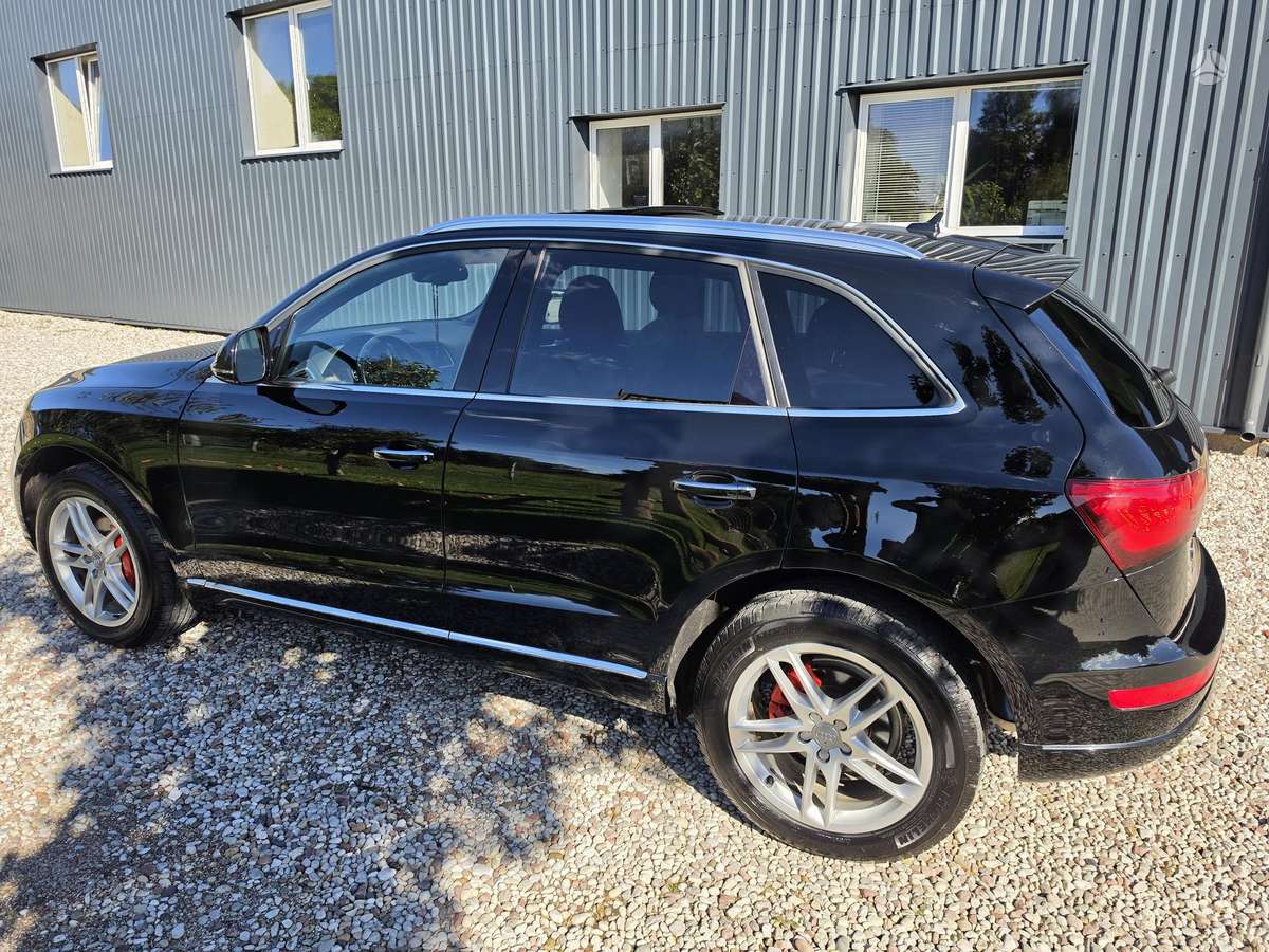 Audi Q5, 2.0 l., Внедорожник / Кроссовер