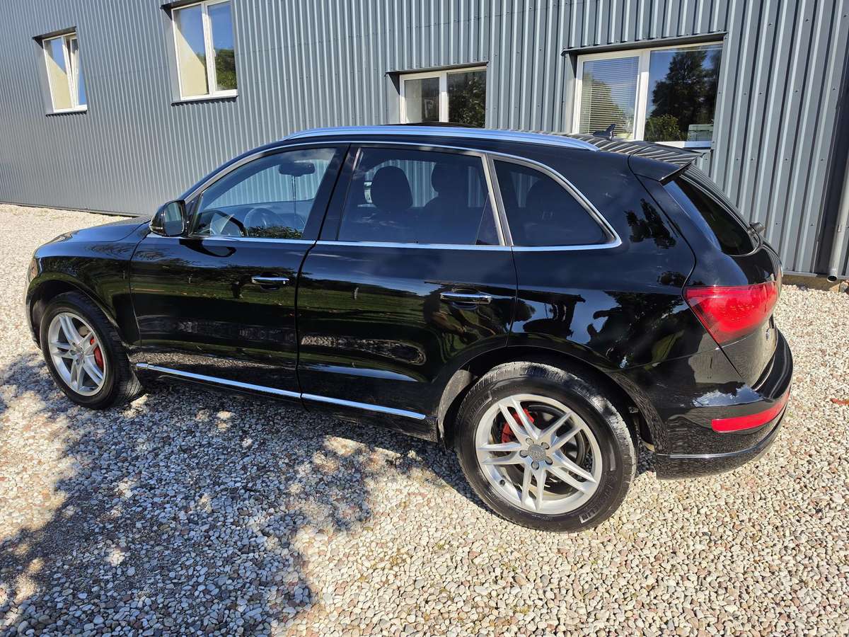 Audi Q5, 2.0 l., Внедорожник / Кроссовер