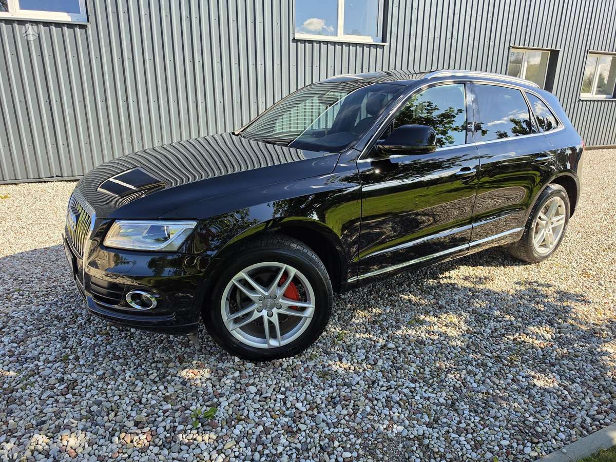 Audi Q5, 2.0 l., off-road / crossover