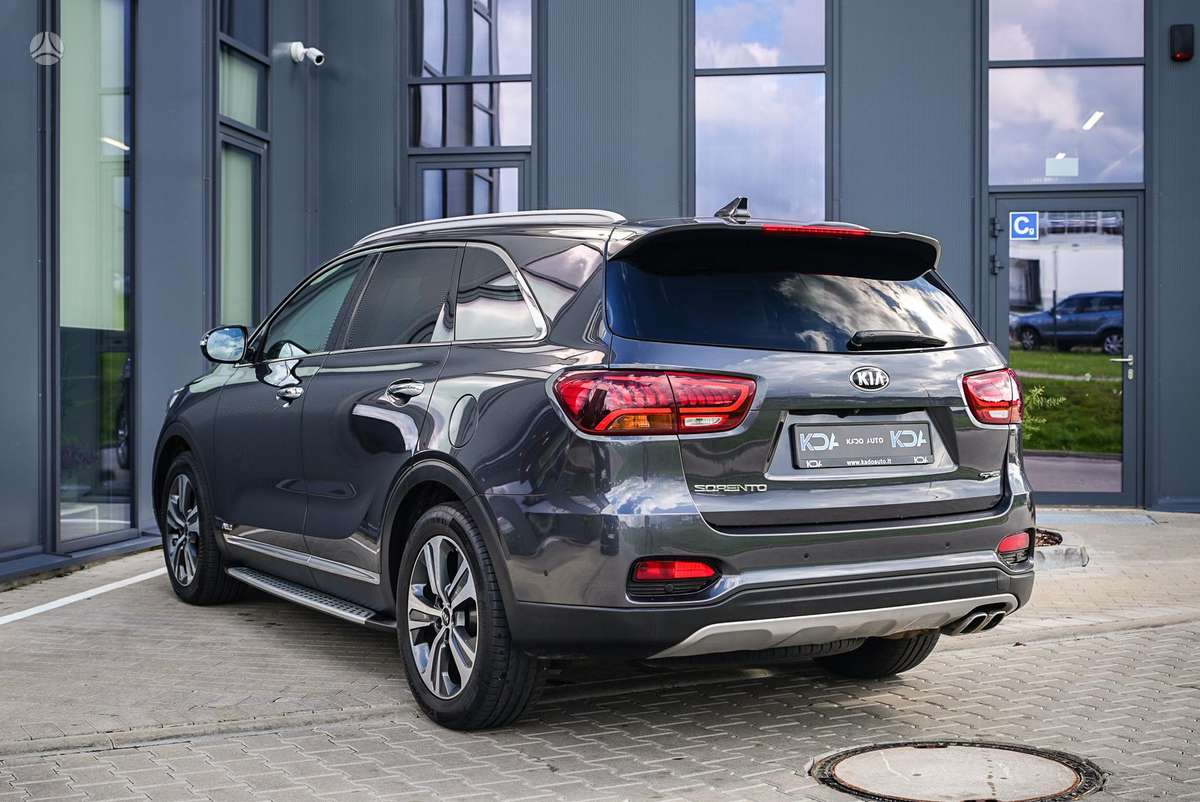 Kia Sorento, 2.2 l., off-road / crossover
