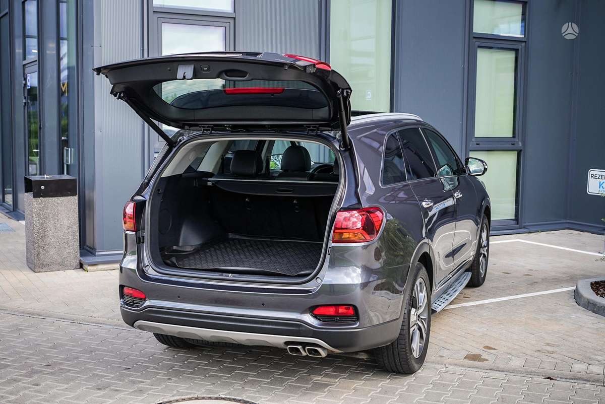 Kia Sorento, 2.2 l., off-road / crossover