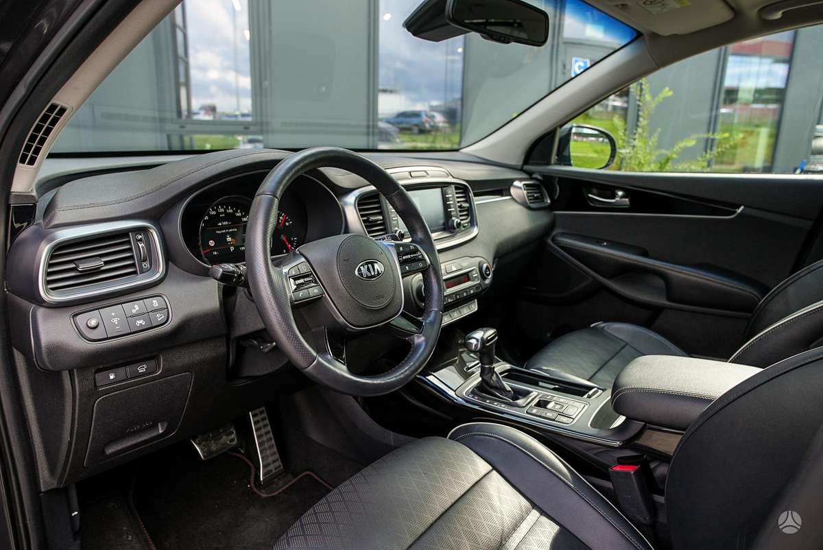 Kia Sorento, 2.2 l., off-road / crossover