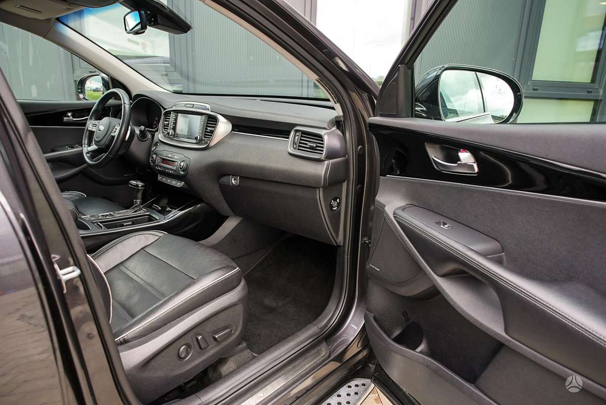 Kia Sorento, 2.2 l., off-road / crossover