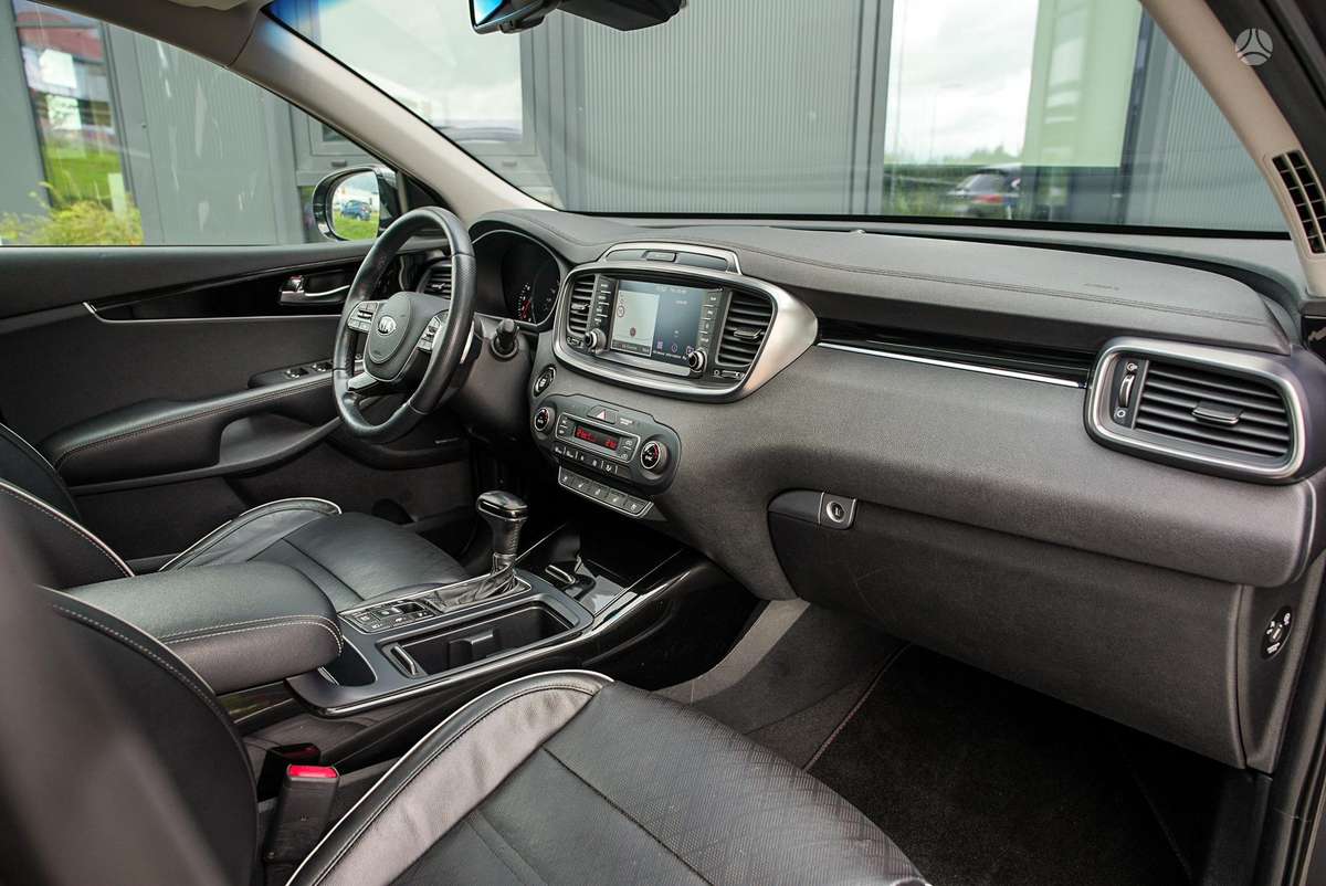 Kia Sorento, 2.2 l., off-road / crossover