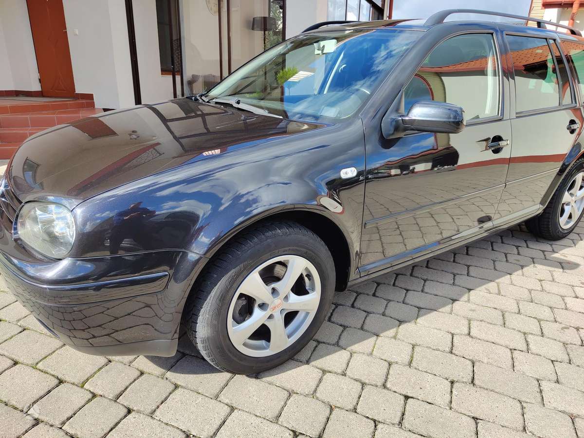 Volkswagen Golf - 2