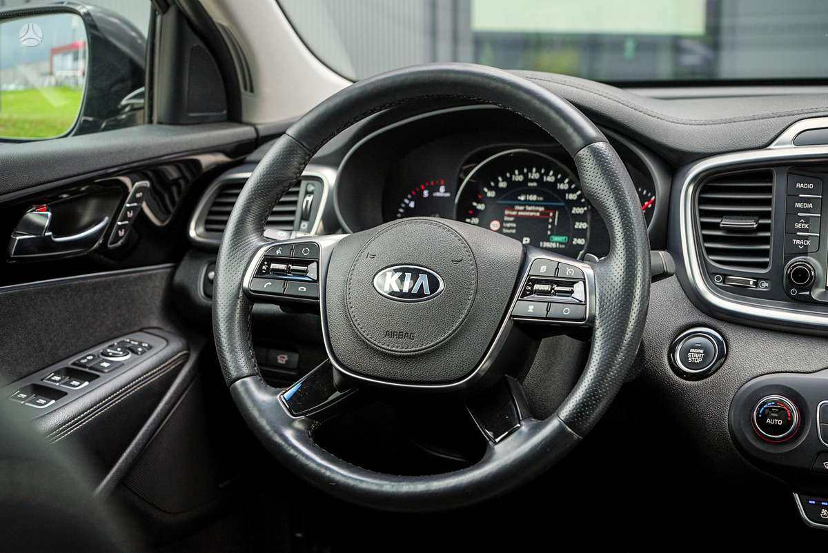 Kia Sorento, 2.2 l., off-road / crossover