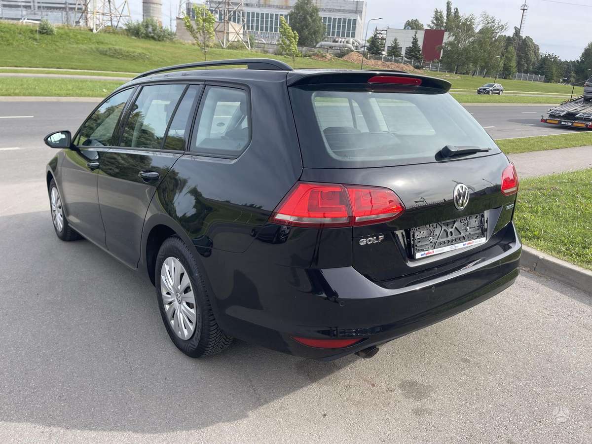 Volkswagen Golf - 11