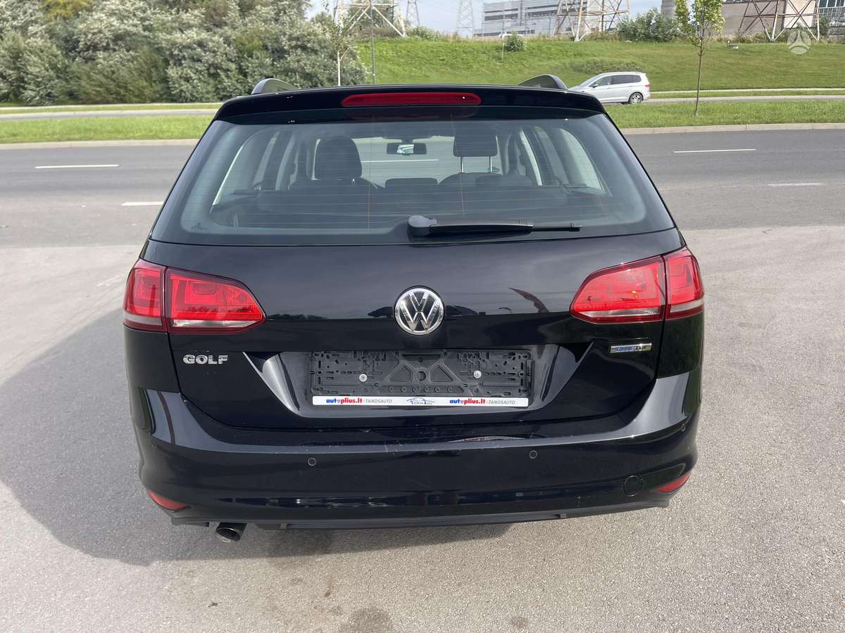 Volkswagen Golf - 12