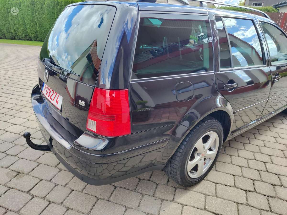 Volkswagen Golf - 8