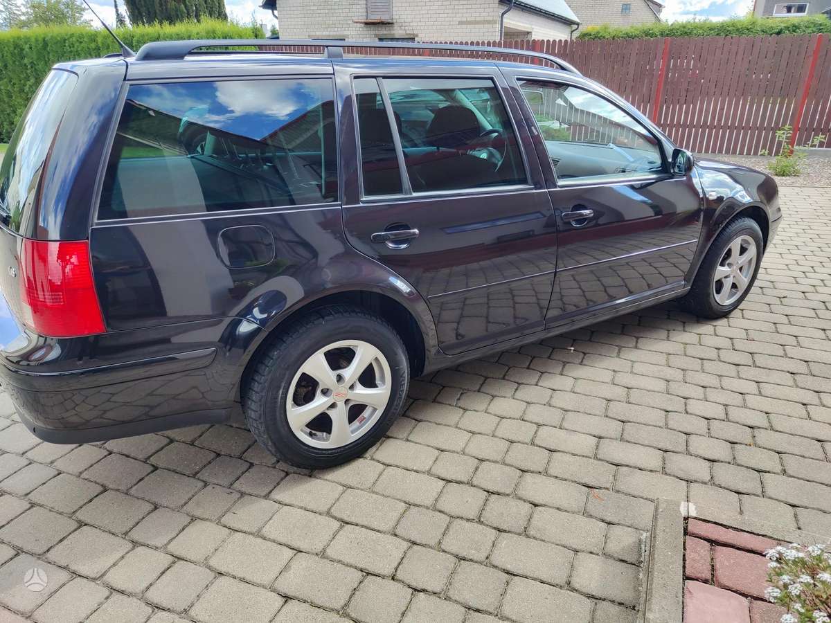 Volkswagen Golf - 9