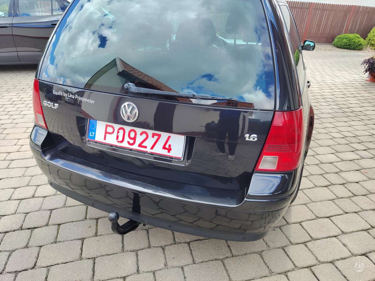 Volkswagen Golf - 10
