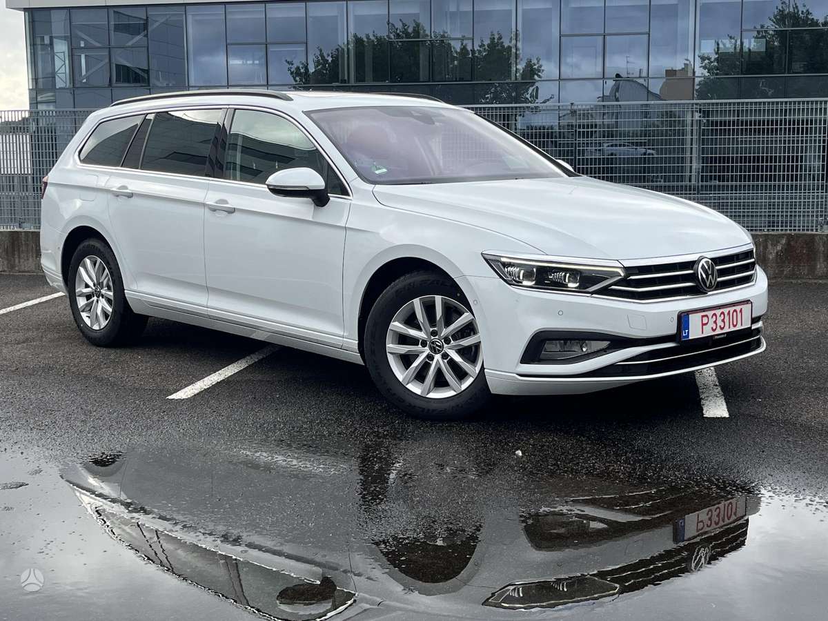 Volkswagen Passat - 1