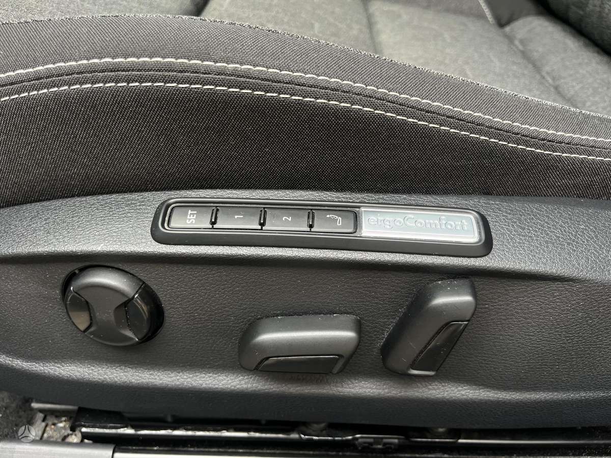 Volkswagen Passat - 10