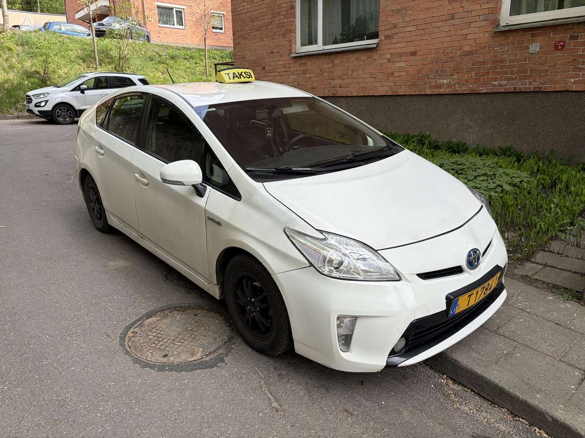 Toyota Prius - 1