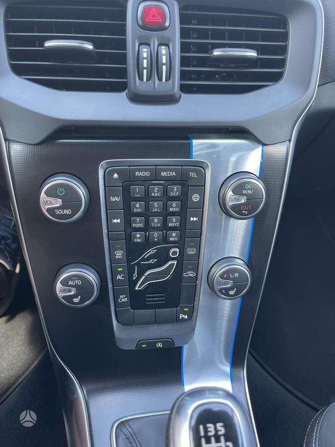Volvo V40, 2.0 l., Хэтчбек