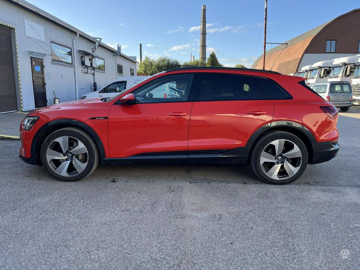 Audi e-tron, 95 кВт·ч, Внедорожник / Кроссовер