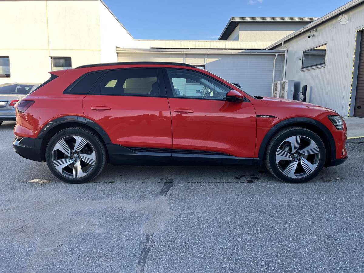 Audi e-tron, 95 кВт·ч, Внедорожник / Кроссовер