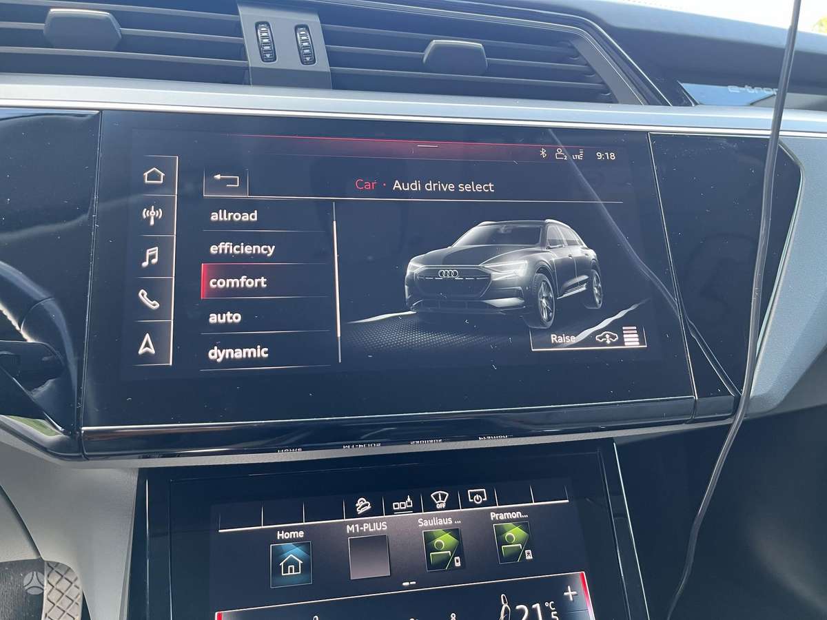 Audi e-tron, 95 kWh, off-road / crossover
