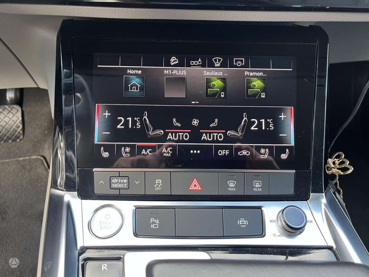Audi e-tron, 95 kWh, off-road / crossover