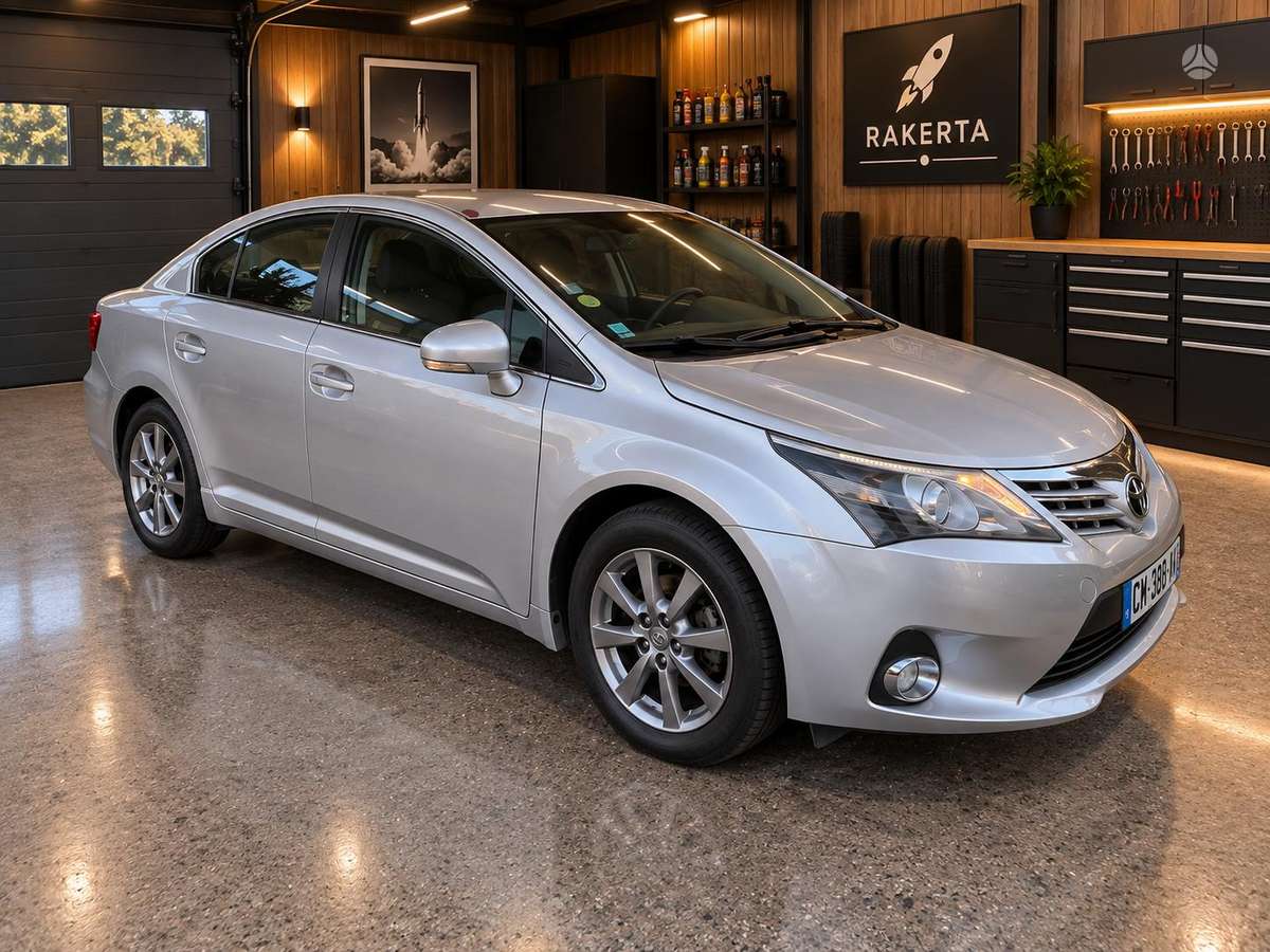 Toyota Avensis - 2