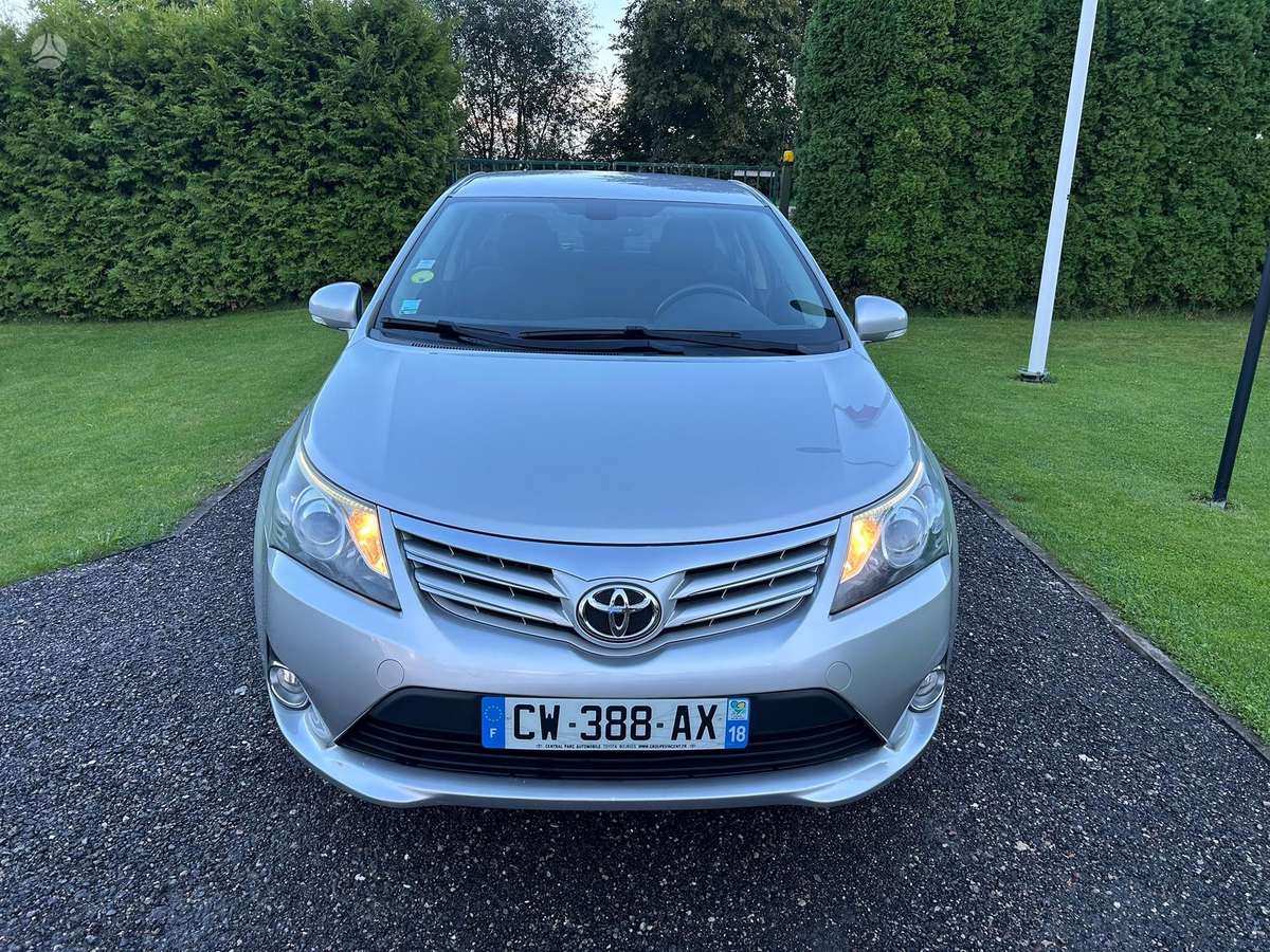 Toyota Avensis - 10
