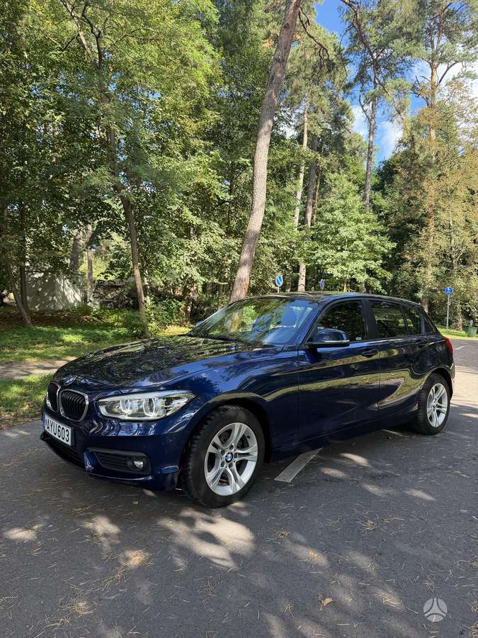 BMW 118, 1.5 l., Седан