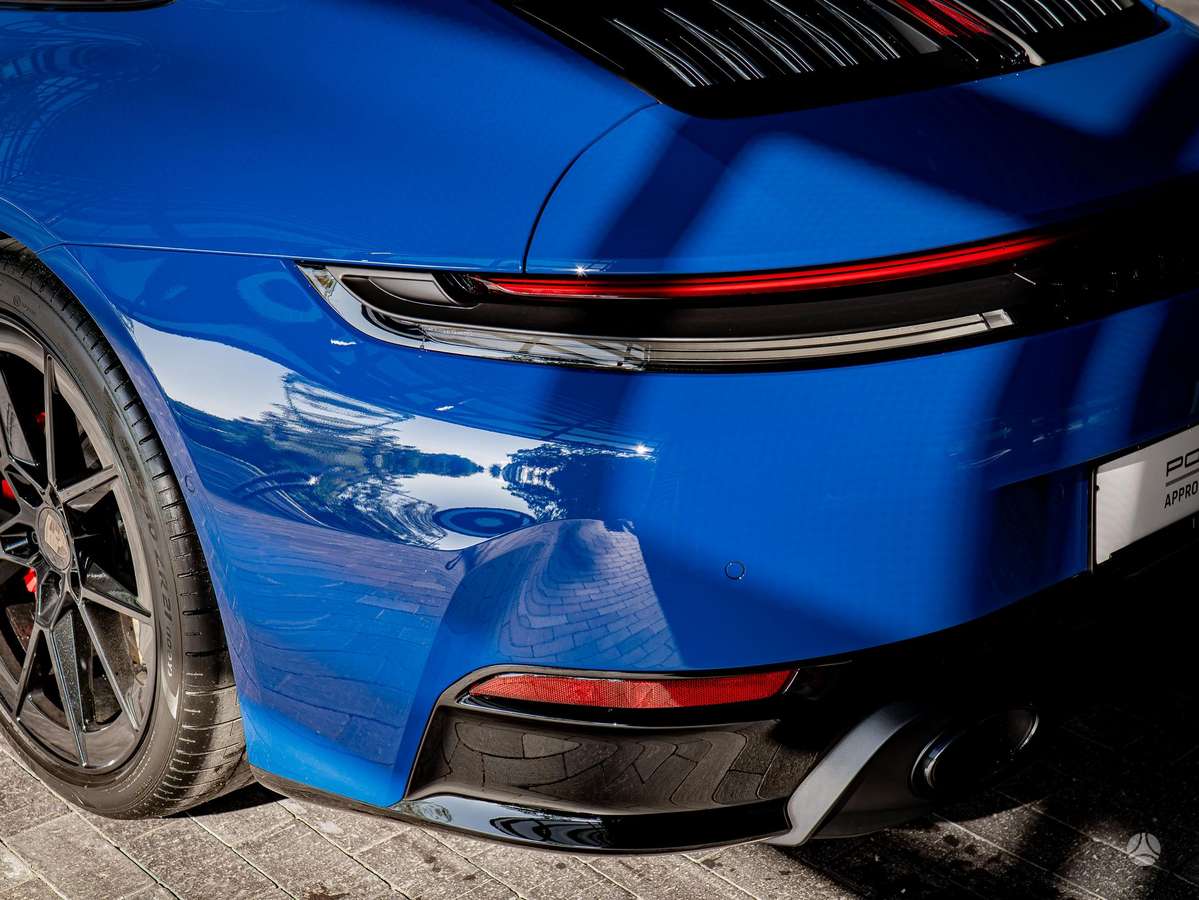 Porsche 911 - 9