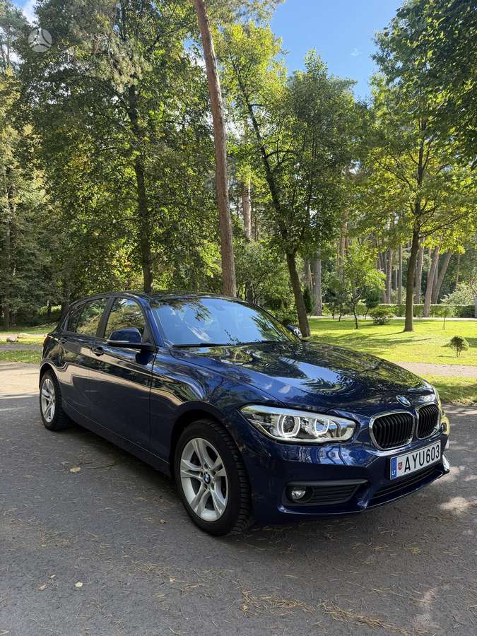 BMW 118, 1.5 l., Седан