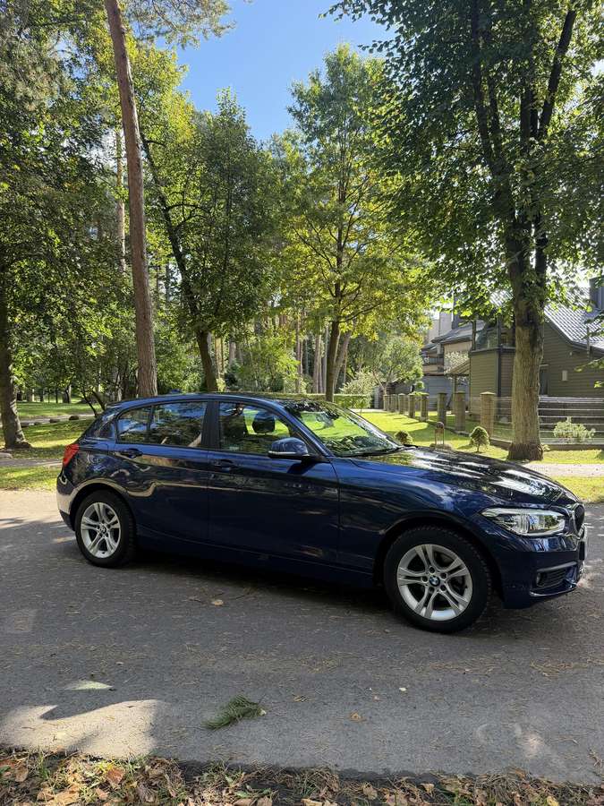 BMW 118, 1.5 l., Седан