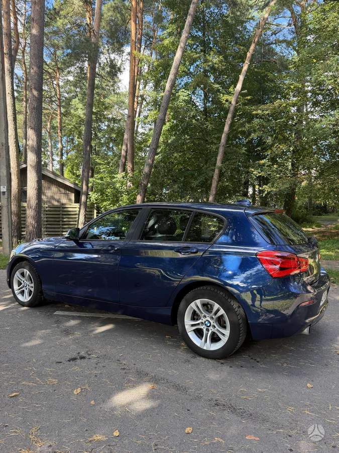 BMW 118, 1.5 l., Седан