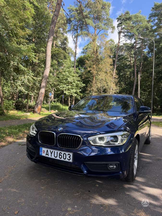 BMW 118, 1.5 l., Седан