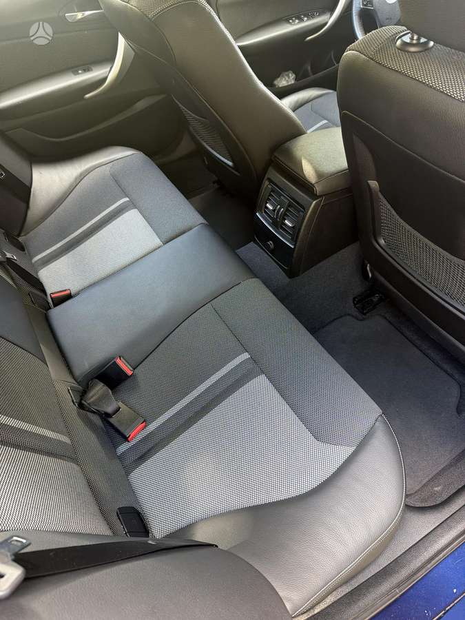 BMW 118, 1.5 l., Седан