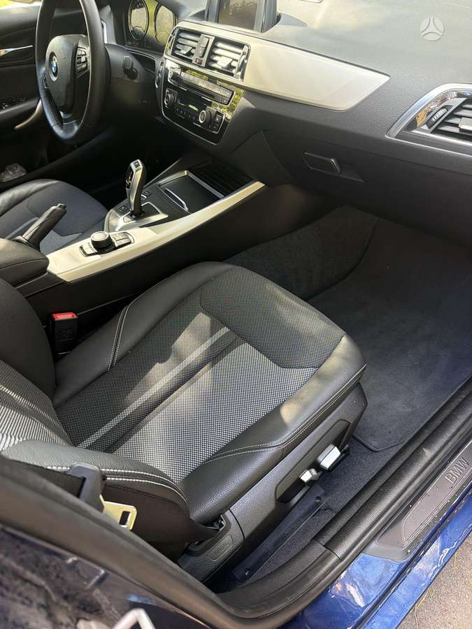 BMW 118, 1.5 l., Седан