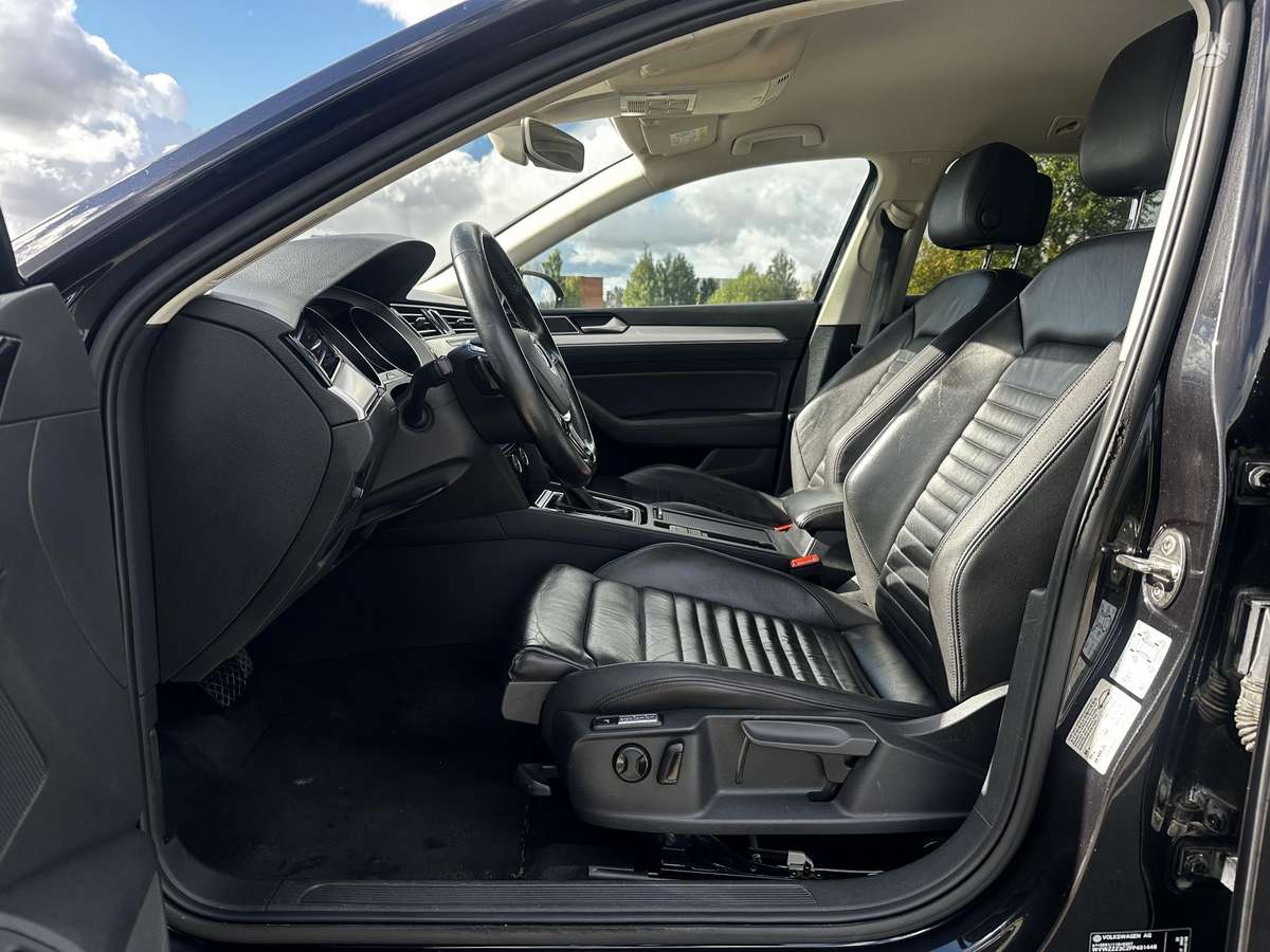 Volkswagen Passat - 12