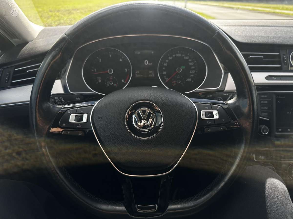 Volkswagen Passat, 2.0 l., Универсал