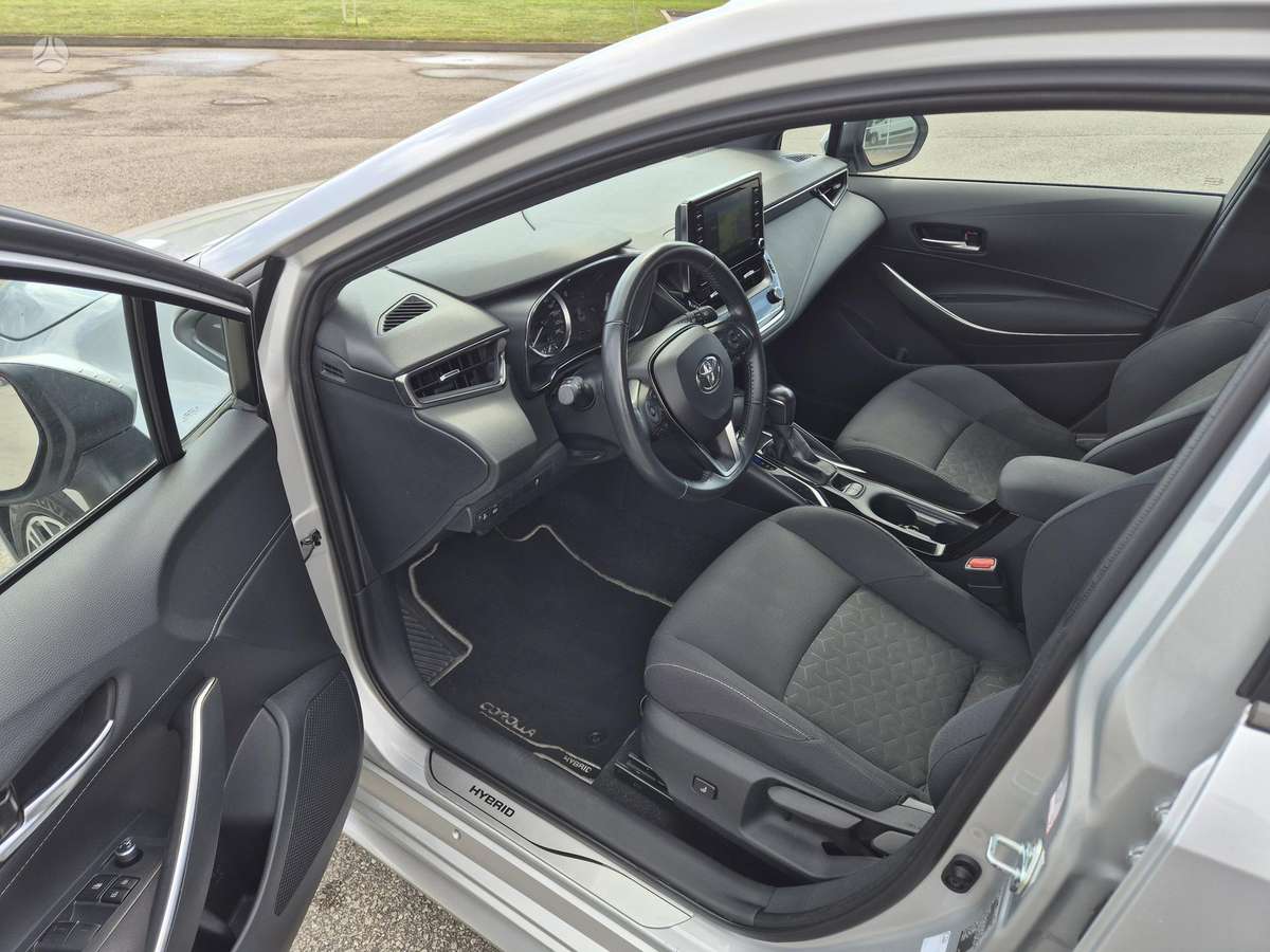 Toyota Corolla - 10
