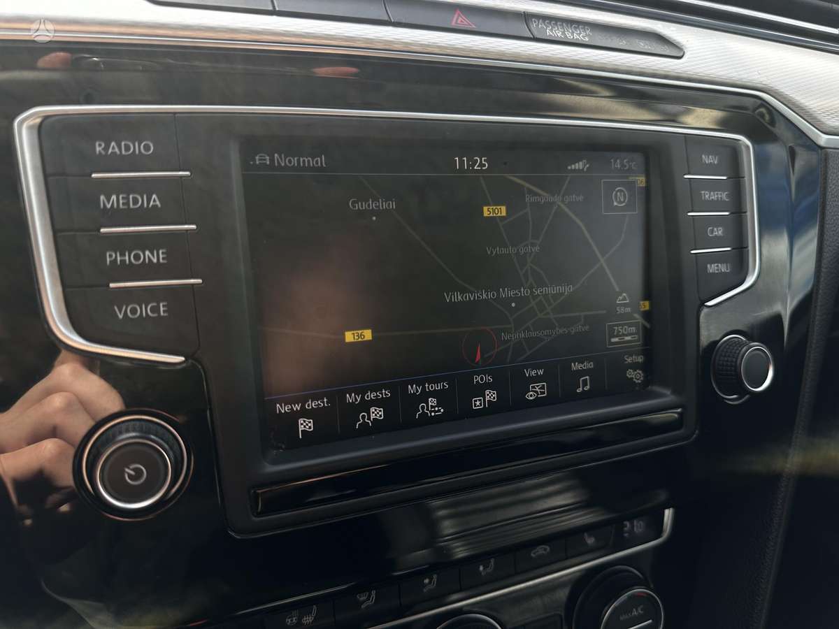 Volkswagen Passat, 2.0 l., Универсал