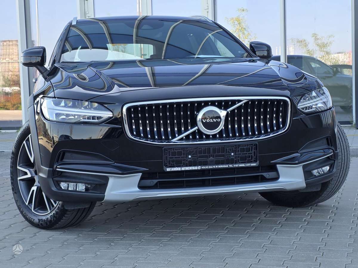 Volvo V90 Cross Country - 2