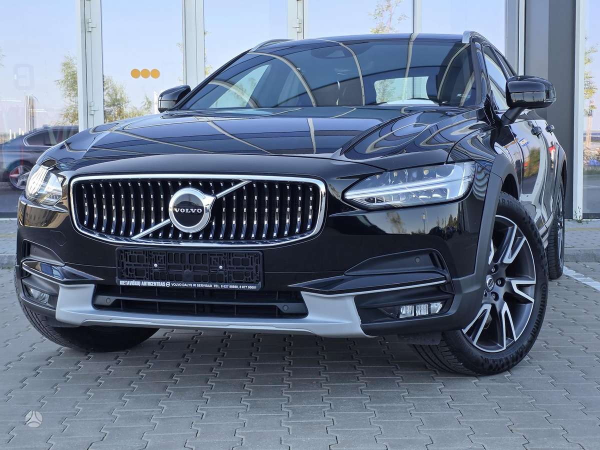 Volvo V90 Cross Country - 4