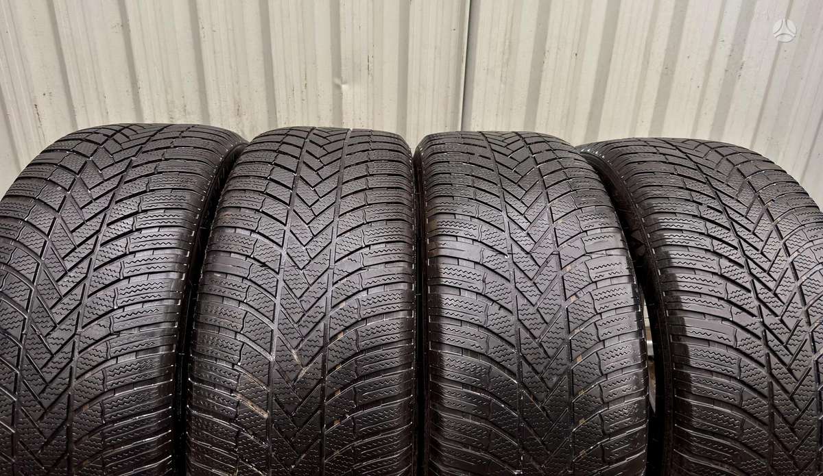 Bridgestone BLIZZAK LM005, winter 255/50 R19