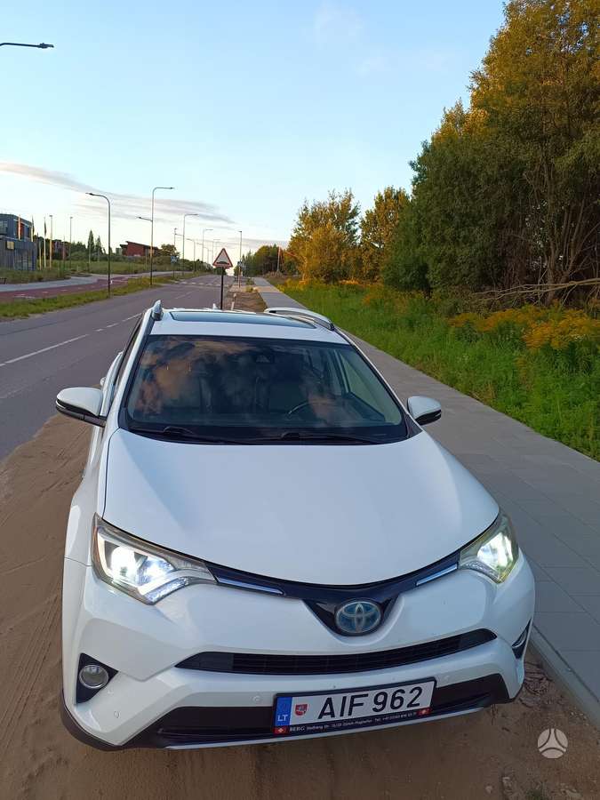 Toyota RAV4 - 9