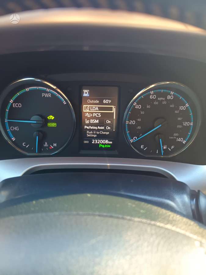 Toyota RAV4 - 10