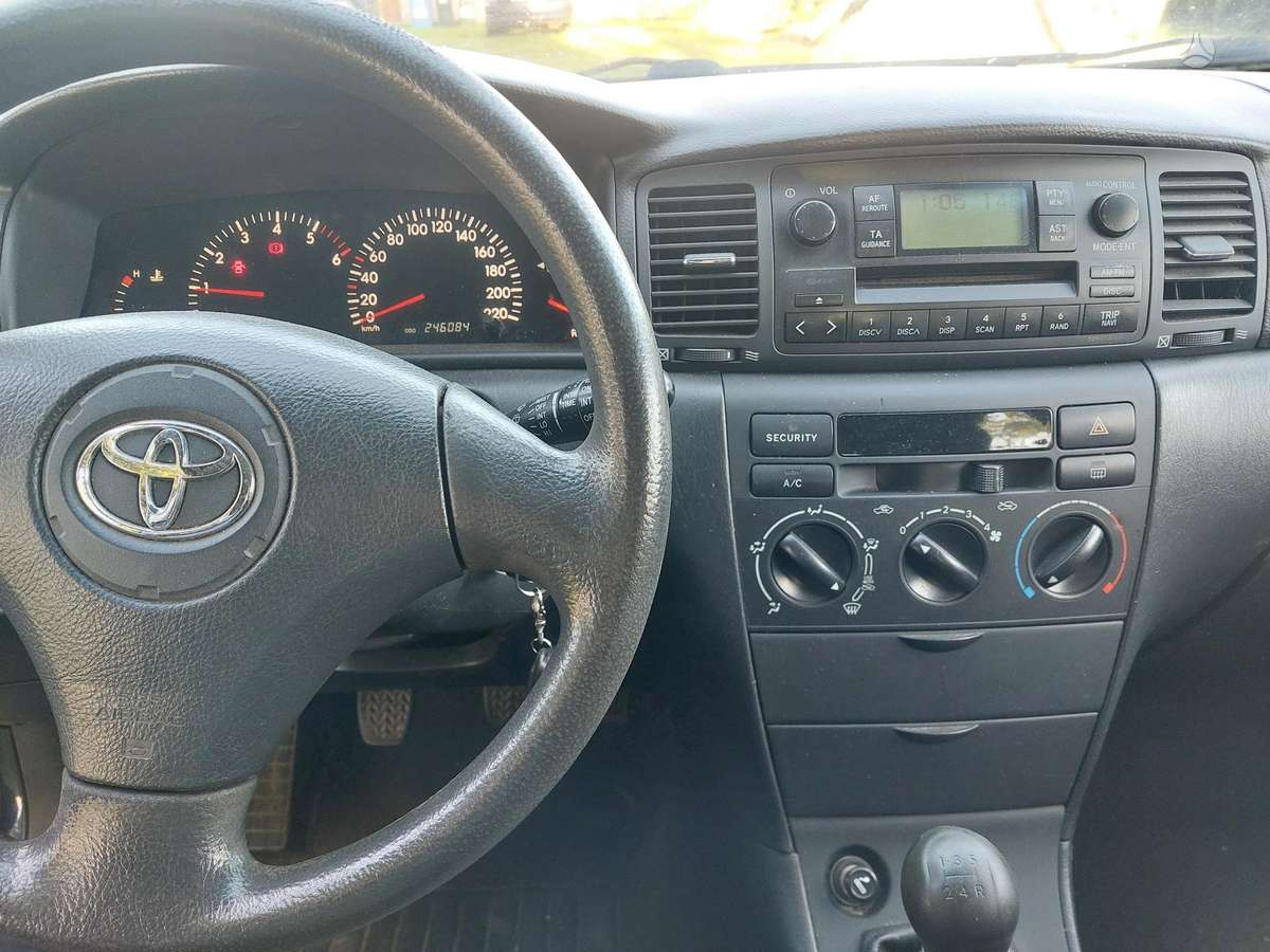 Toyota Corolla, 2.0 l., Минивэн