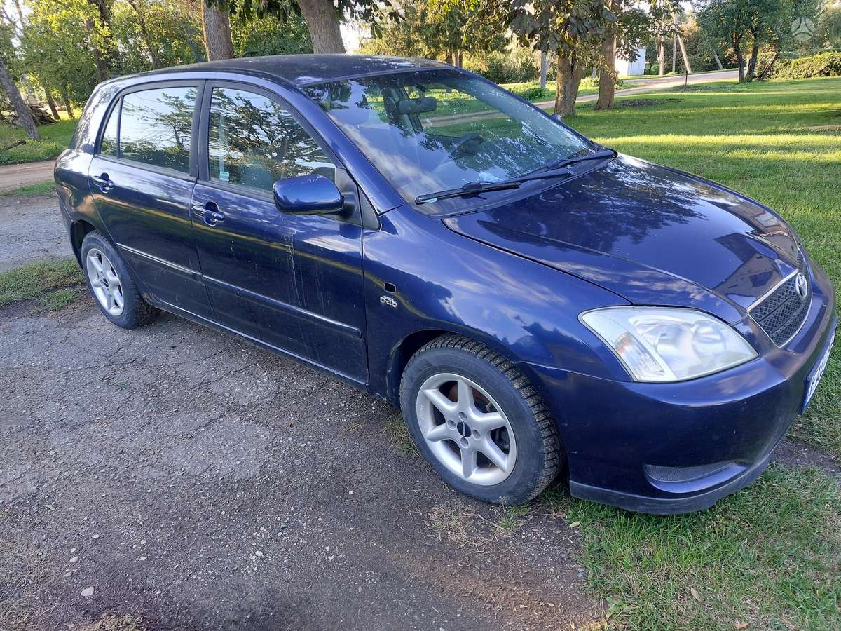 Toyota Corolla - 4