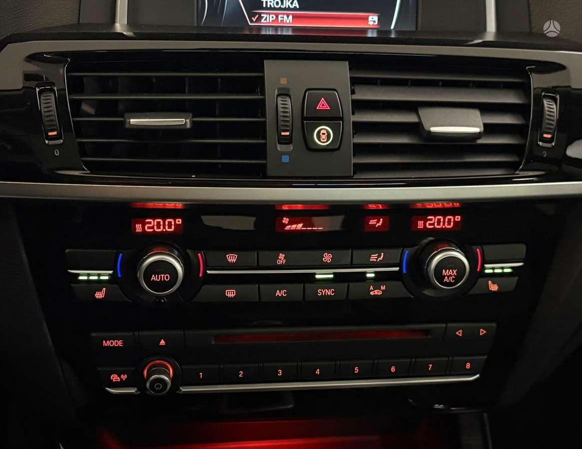 BMW X3, 2.0 l., off-road / crossover