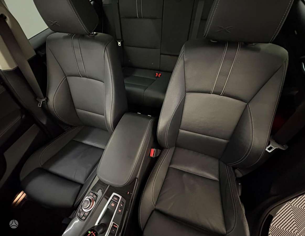 BMW X3, 2.0 l., off-road / crossover