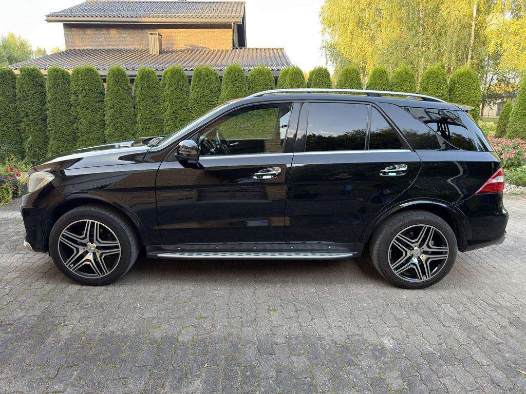 Mercedes-Benz ML350 - 8